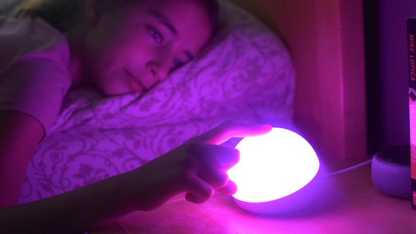 Echo Glow Bewertung: Eine mehrfarbige intelligente Lampe für Kinder
